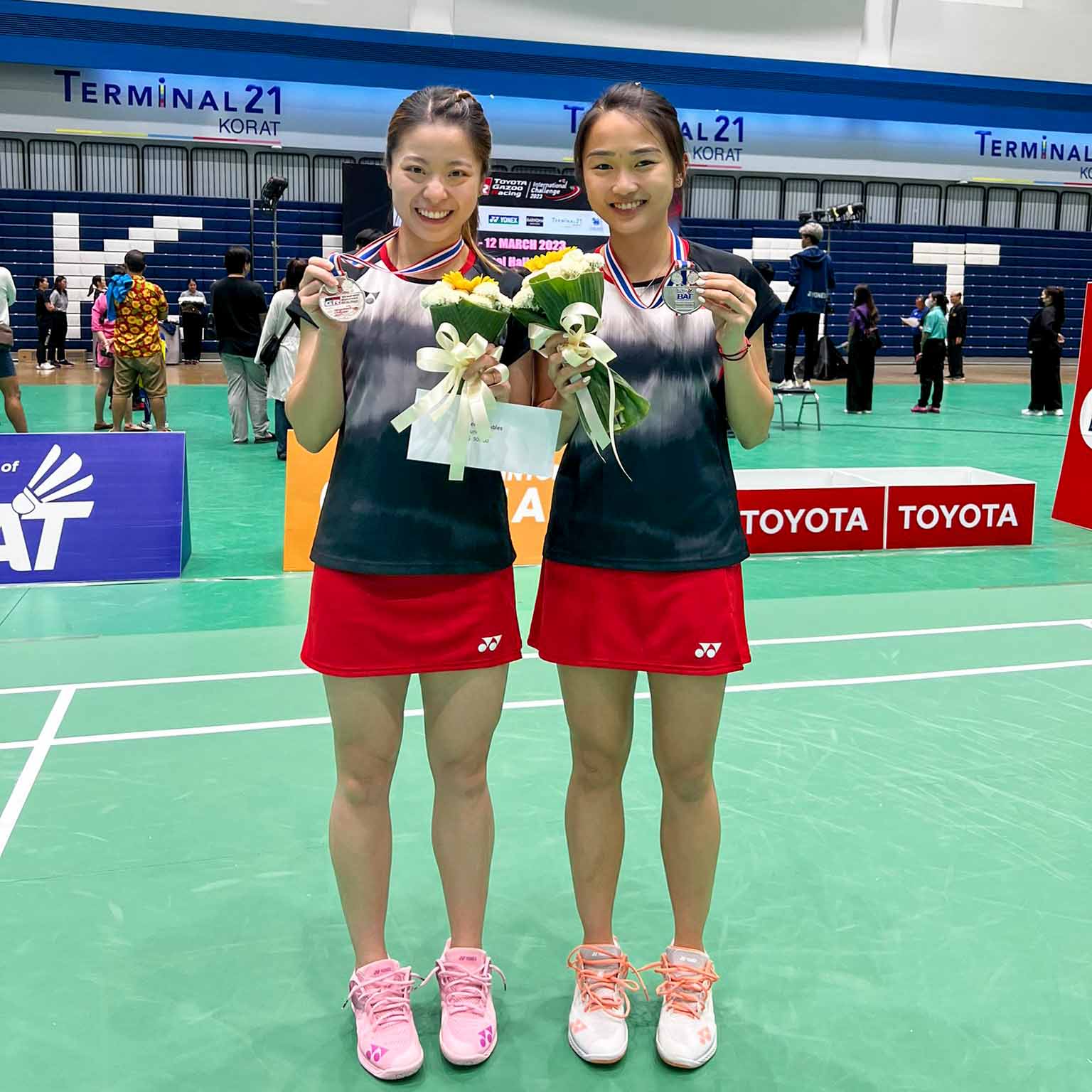 呂樂樂(右)奪得2023泰國羽毛球國際挑戰賽女子雙打亞軍